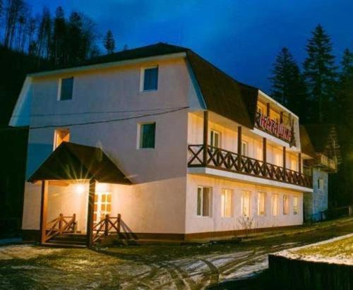 Hotel Natashka Huklyvyy Exterior photo